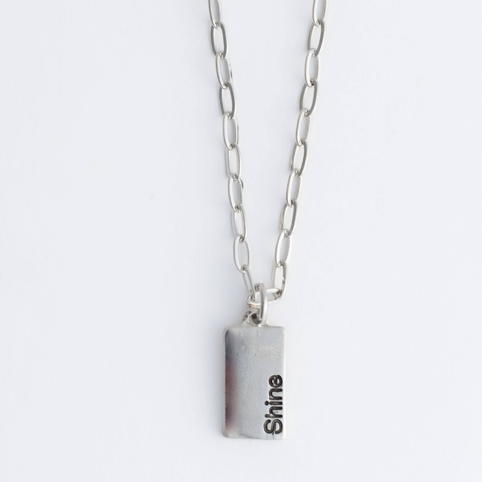 Howard's – Großhandel Grußkarten für den Alltag – Amira Shine Grußkarte mit Anhänger und Halskette12