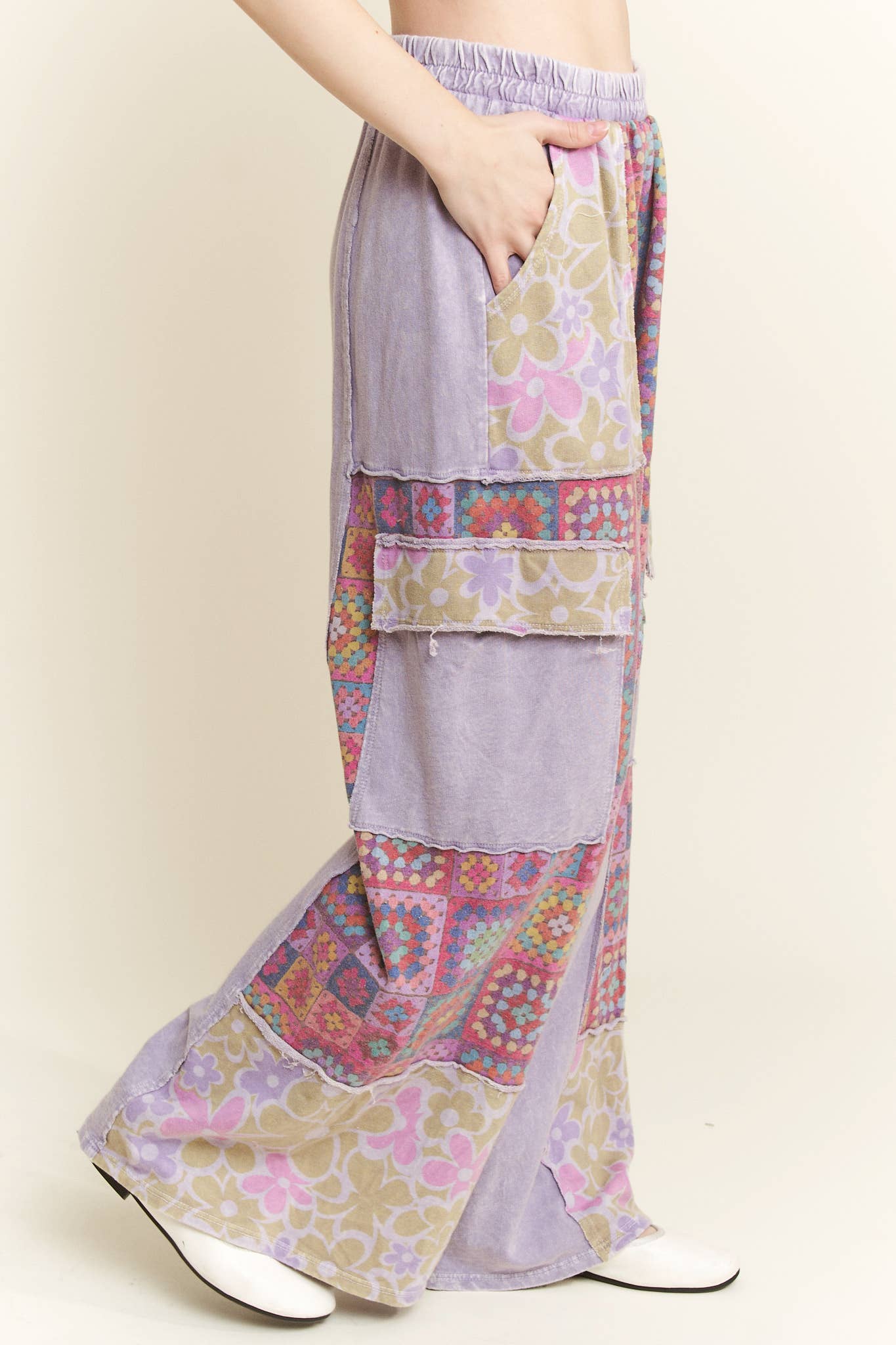 J.Her - Wholesale Pants - Women's - MineralWash Boho Crochet Floral Printed Pants HP57587