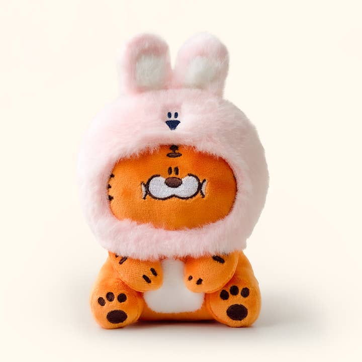 Plan Capricieux | HuhuTiger en Porte-clés Costume de Lapin pour la vente par Hello Claws Limited