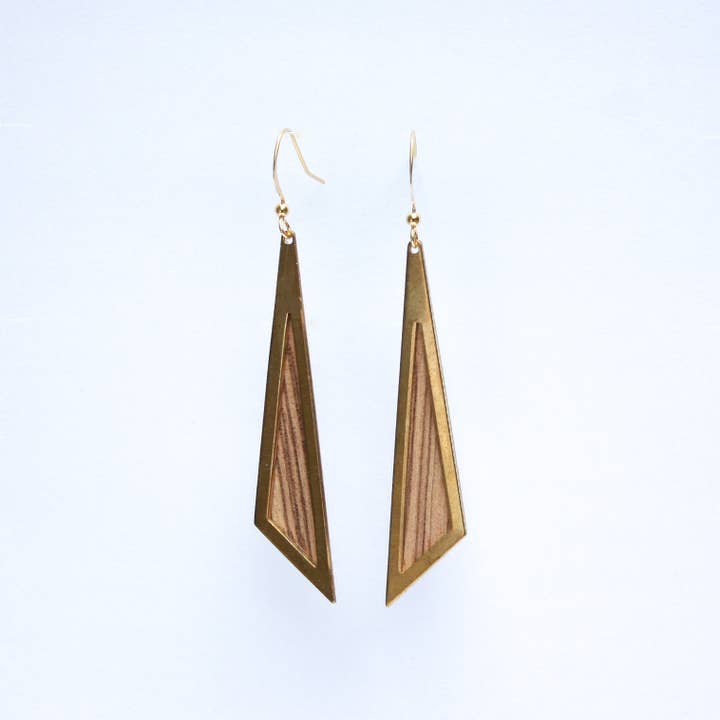 Atelier Diospyros créations bois - Vente Boucles d'oreilles pendantes - Boucles d'oreilles triangles en bois de zébrano