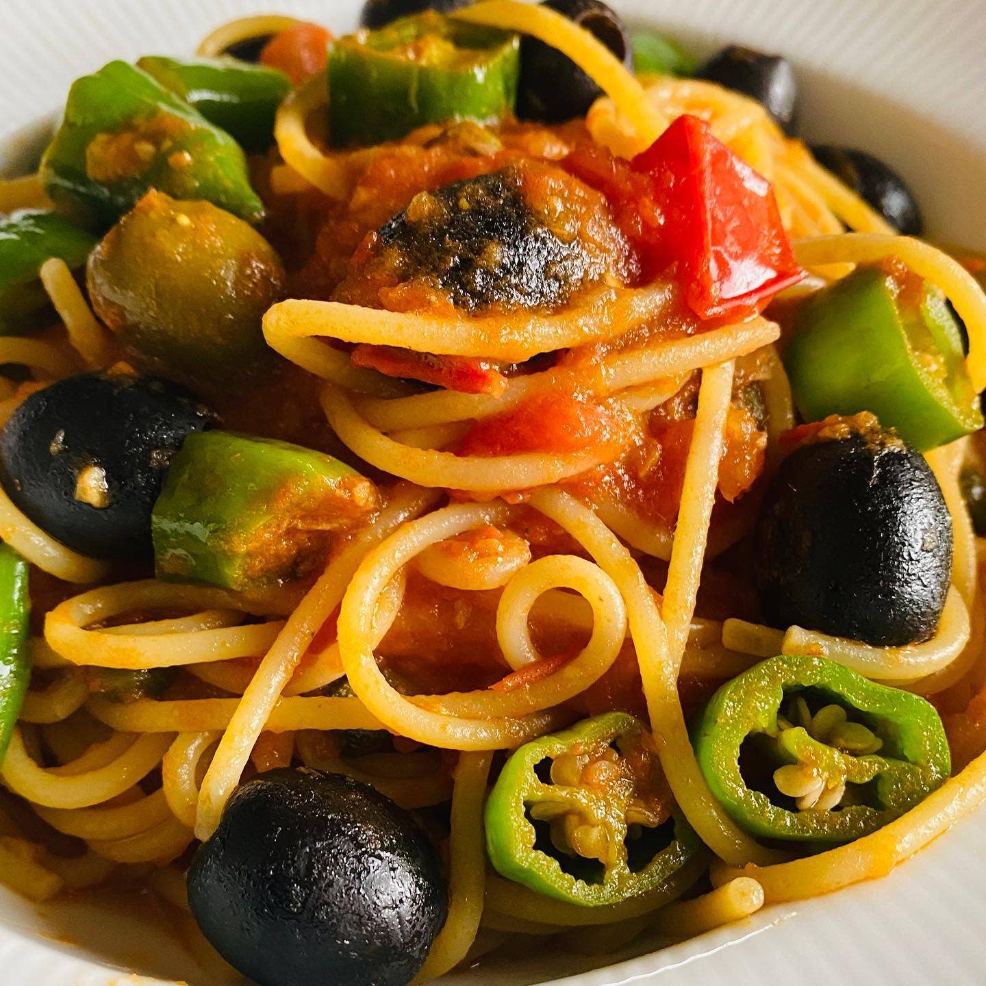 Japan Artisans - Wholesale Hot Sauce - Henko-Sesame hot sauce with takanotsume peppers 60g19