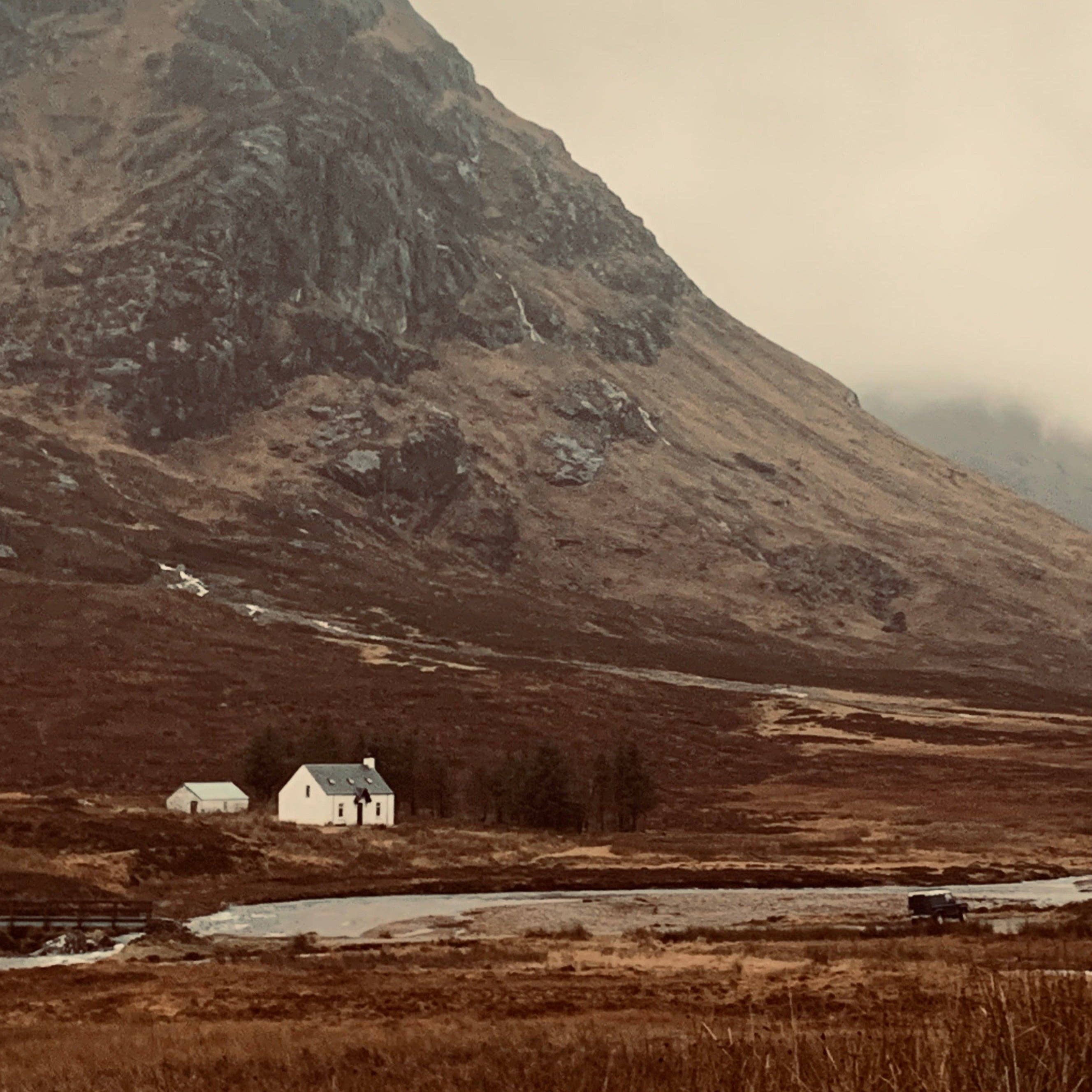 SPÈ Atelier – wholesale Jar/filled candle – Croft - Memories of a Cozy Cottage - Soy Candle - 220ml3