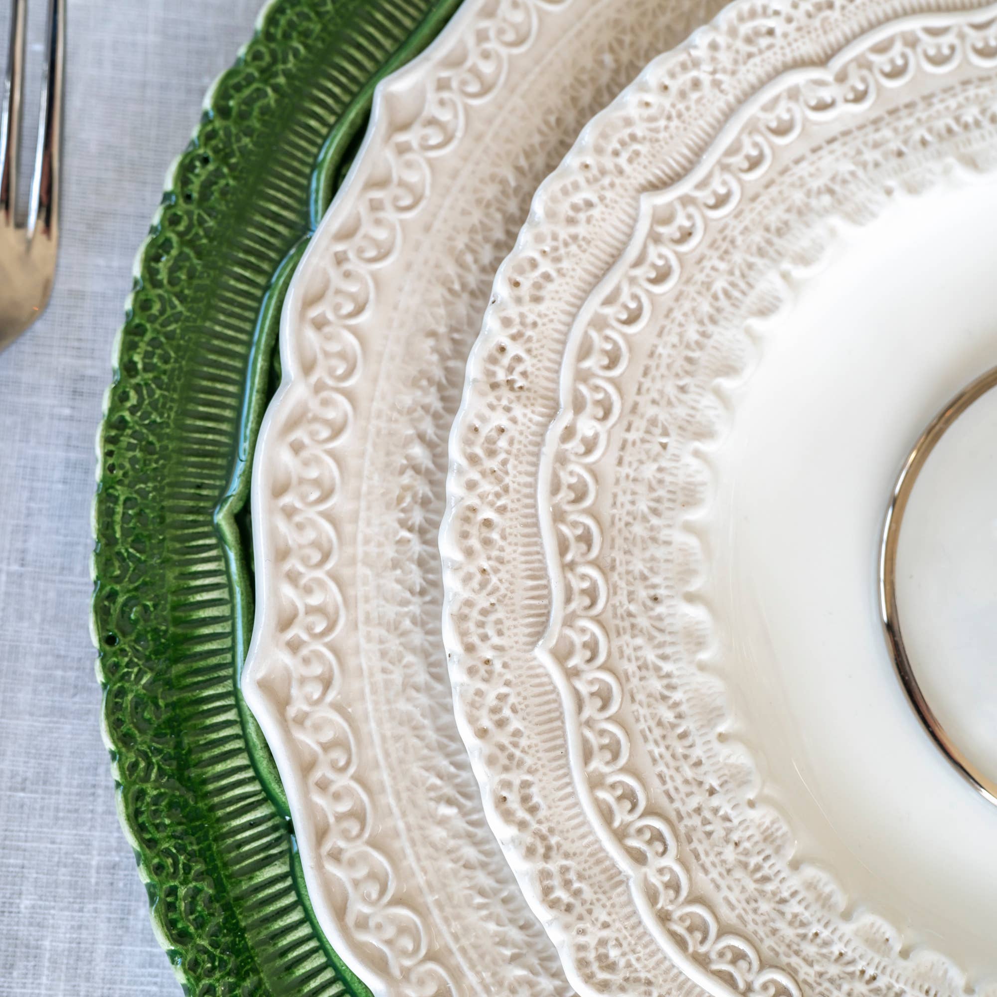 Arte Italica & Crown Linen Designs - Wholesale Dinner Plate - Finezza Cream Dinner Plate4