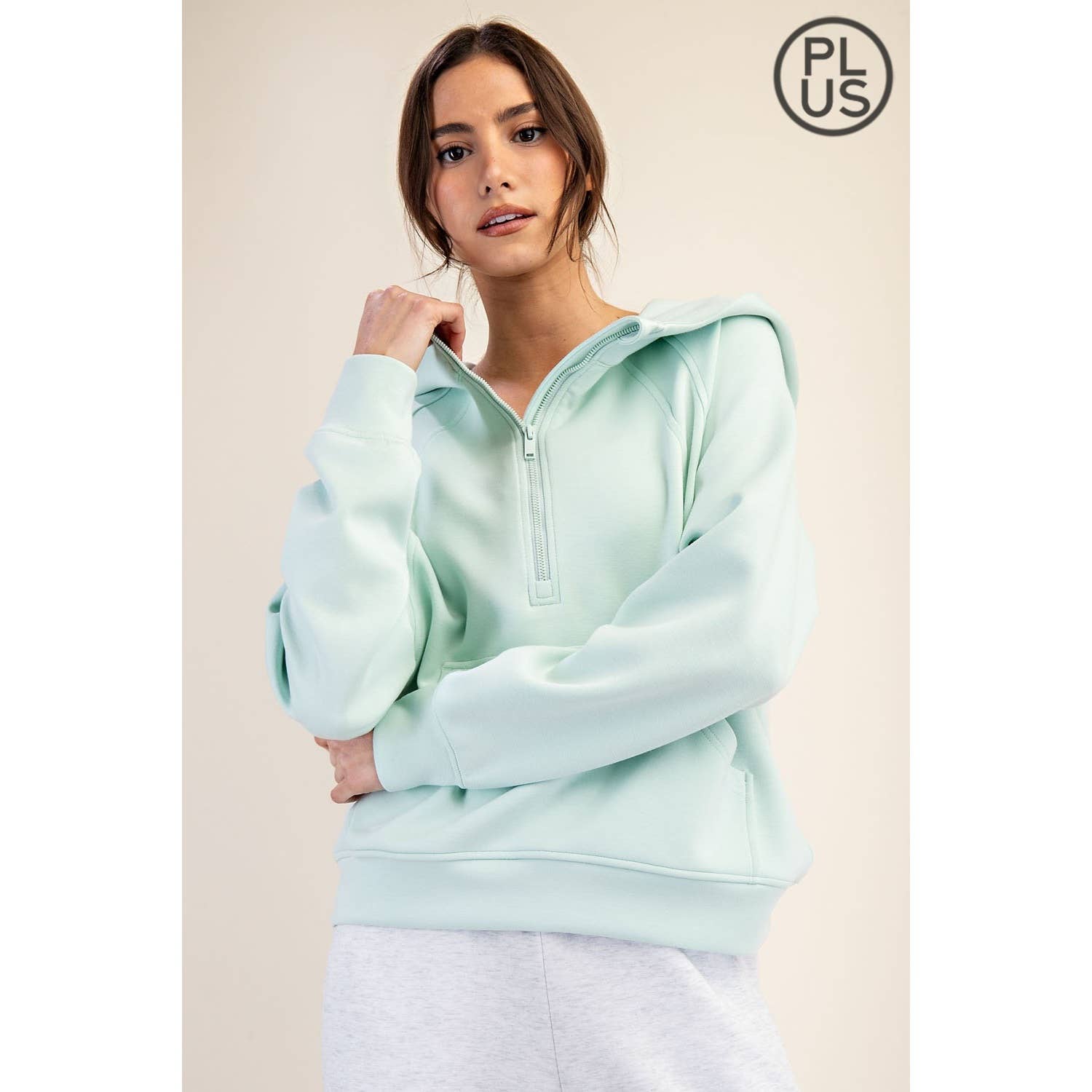 Rae Mode - Vente Veste de sport – femme - VESTE À CAPUCHE QUART DE ZIP EN SCUBA MODAL GRANDE TAILLE17