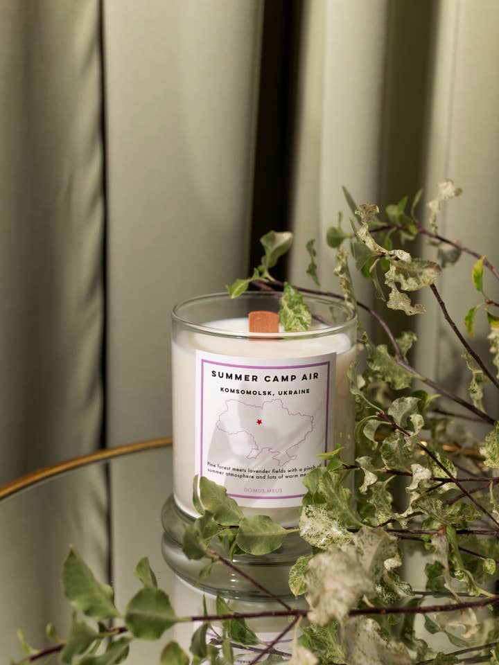 Bougie de soja Summer Camp Air - Lavande et pin pour la vente par Domus Meus
