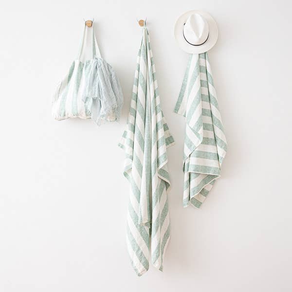 Telo da mare in lino Aqua Foam Philippe per la vendita all'ingrosso da parte di LinenMe