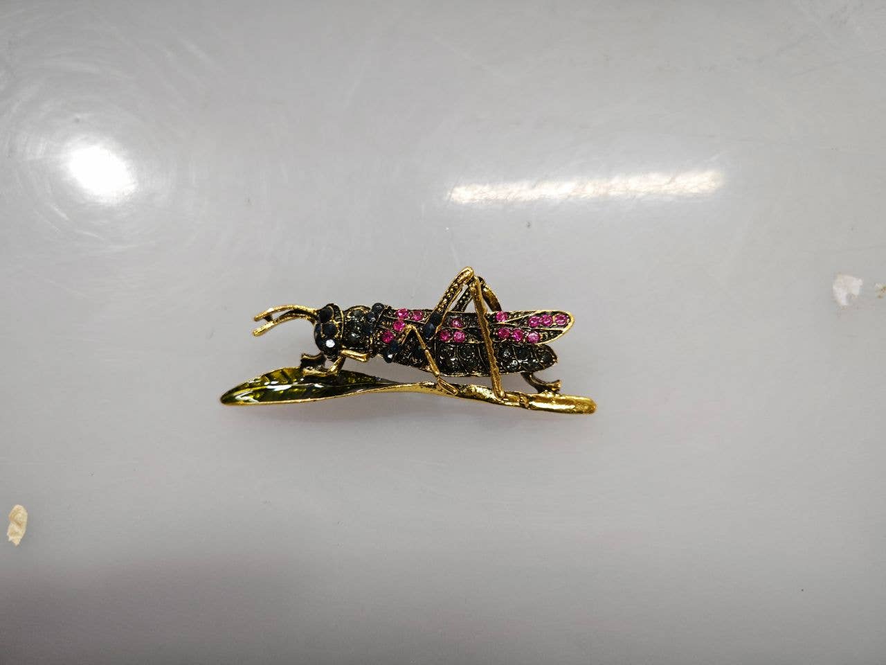 Tourtiwi – wholesale Brooch – Bee Beetle Crystal Pearl Brooch, Cute Insect Metal Pin14