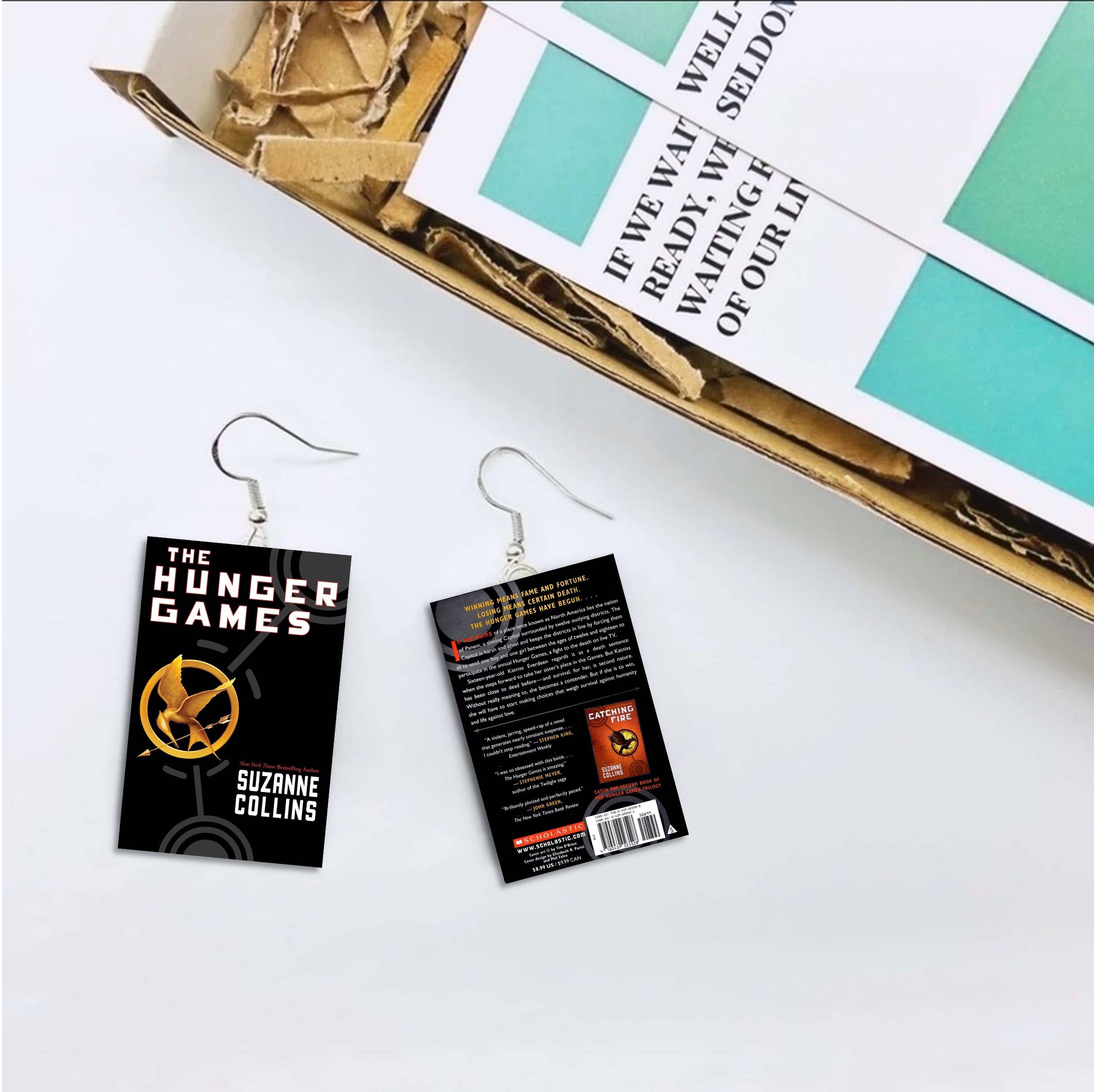 bookonahookco – Großhandel Schlüsselanhänger – Unisex – Die Tribute von Panem | Suzanne Collins | Miniaturbuch2