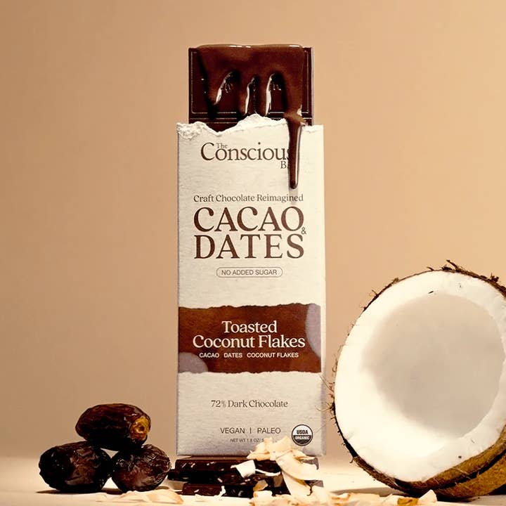 Dadel-sötad mörk choklad - Rostade kokosflingor för wholesale av The Conscious Bar