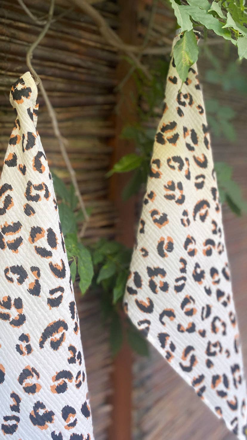 CHARMY - Wholesale Dishcloth - 2 ecru leopard hand towels made in France1