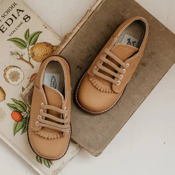 Selle Artie - Camel pour la vente par Zimmerman Shoes