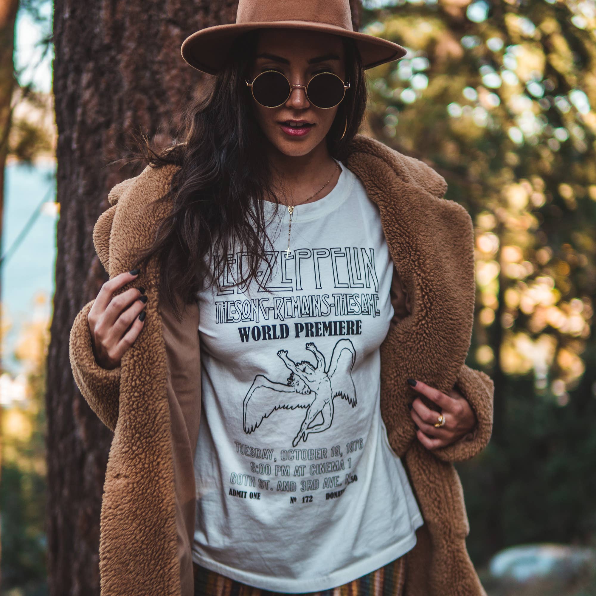 Life Clothing Co - Wholesale Screen Printed T-Shirt - Women's - Led Zeppelin 76' Premiere Vintage Tee4