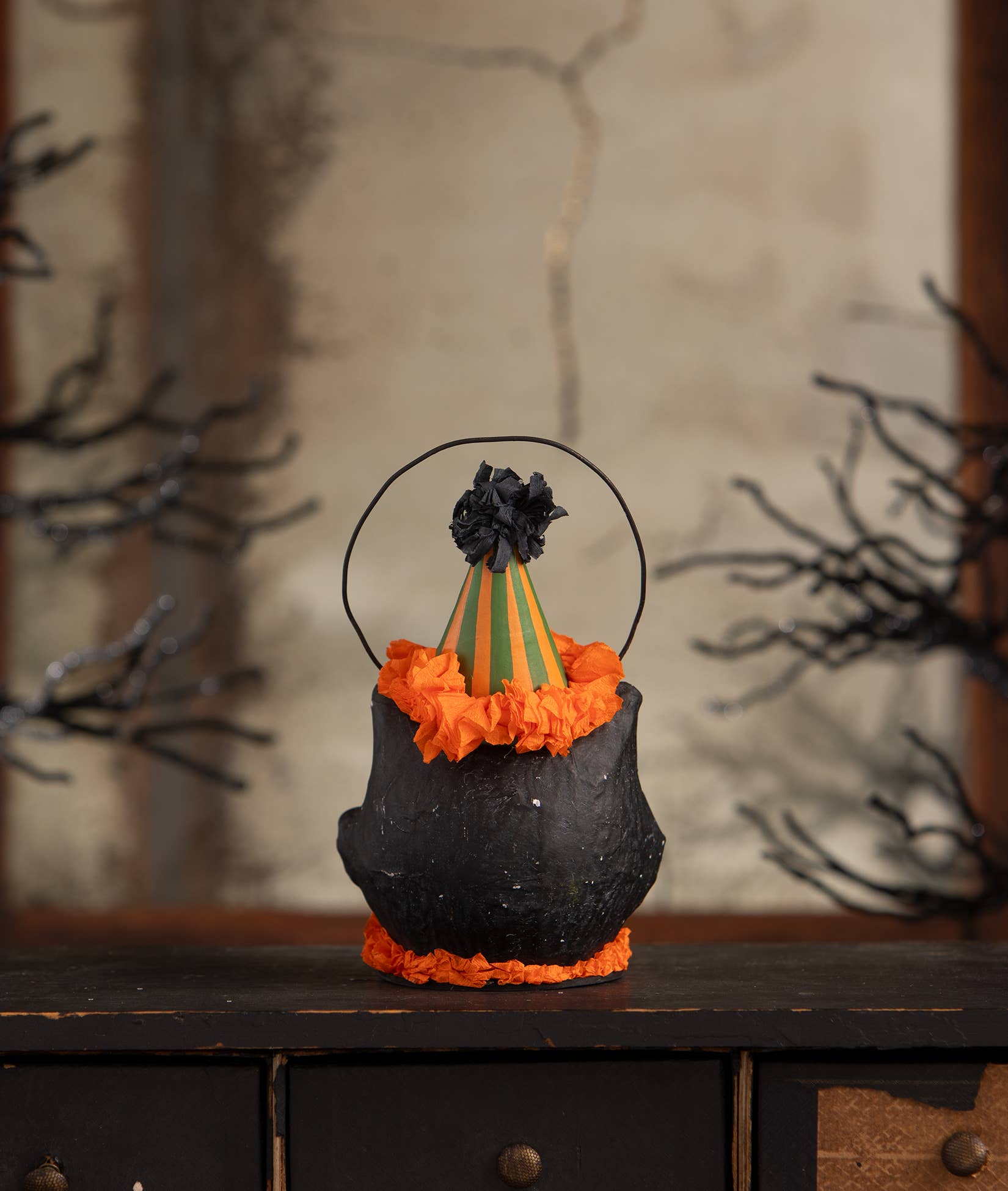 Bethany Lowe Designs - Wholesale Decorative Figurine - Sassy Cat Mini Bucket1