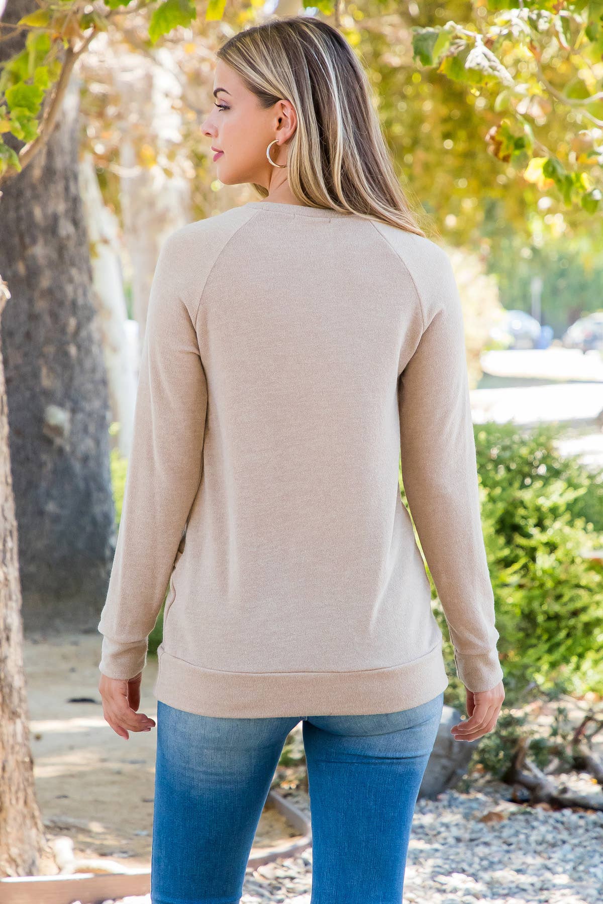 You & Me - Vente Haut en maille – femme - HAUT À MANCHES LONGUES EN TRICOT EN V YMT20078V28