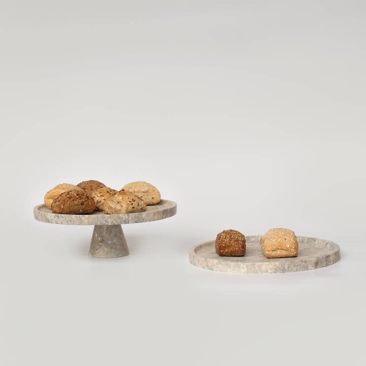 Kiwano Concept - Wholesale Cake Stand - SILVER TRAVERTINE CAKE STAND