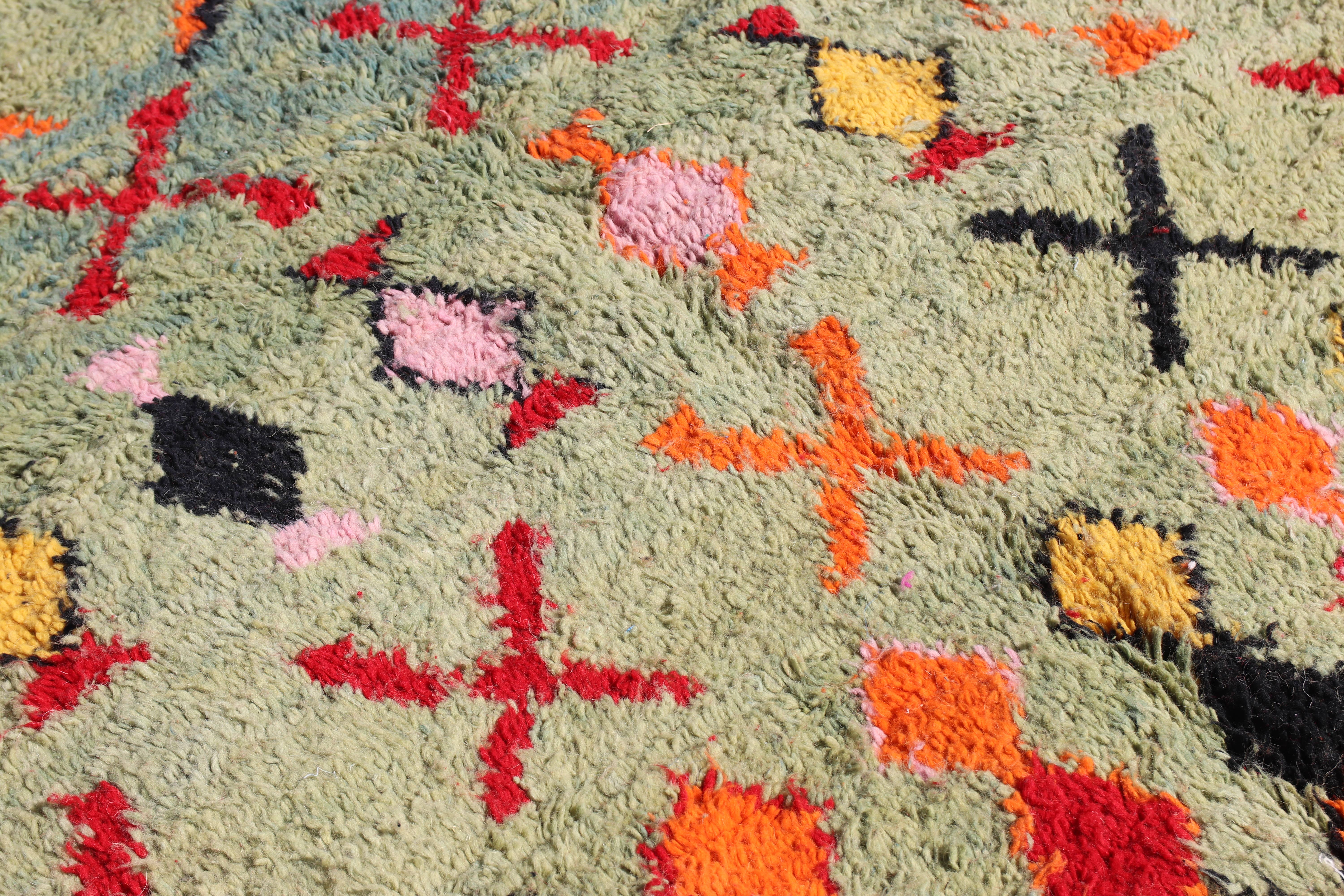 MUSMUSRUGS - Wholesale Rug Pad - Handcrafted Berber Moroccan Green Rug4