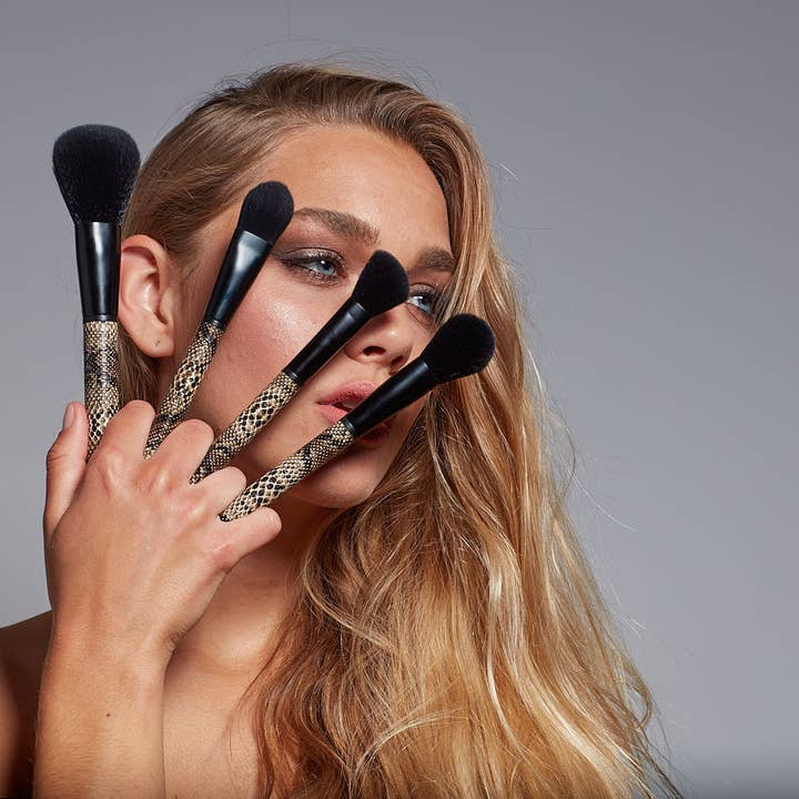 Dobner Kosmetik - Wholesale Cheek/Face Makeup Brush - WILD NATURE Highlighter Brush 02