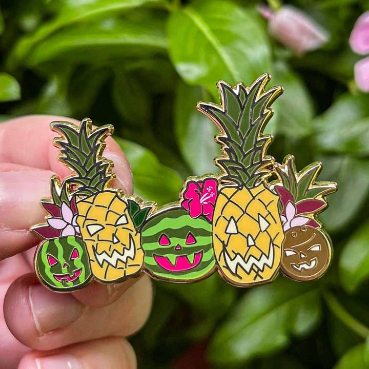 Jack-o'-Melons - Épinglette en émail Summerween pour la vente par The Pickety Witch