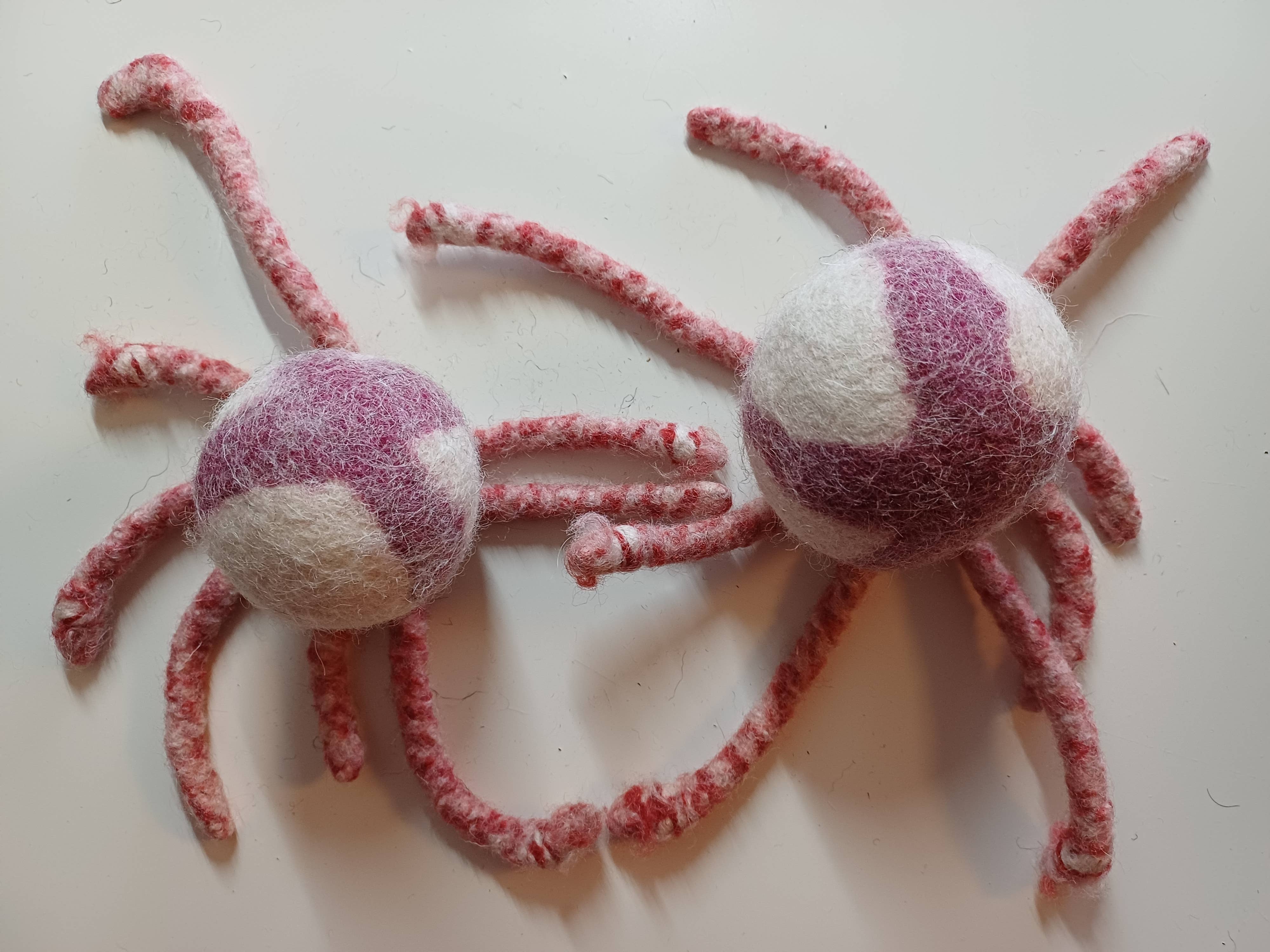 herzundhund - Wholesale Pet Toy - Dog - Octopus Made of Organic Wool Felt1