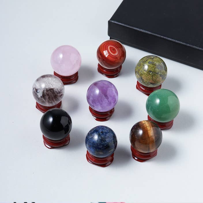 Crystolver – wholesale Andlig sten/kristall – 9 st Crystal Sphere samling med stativ