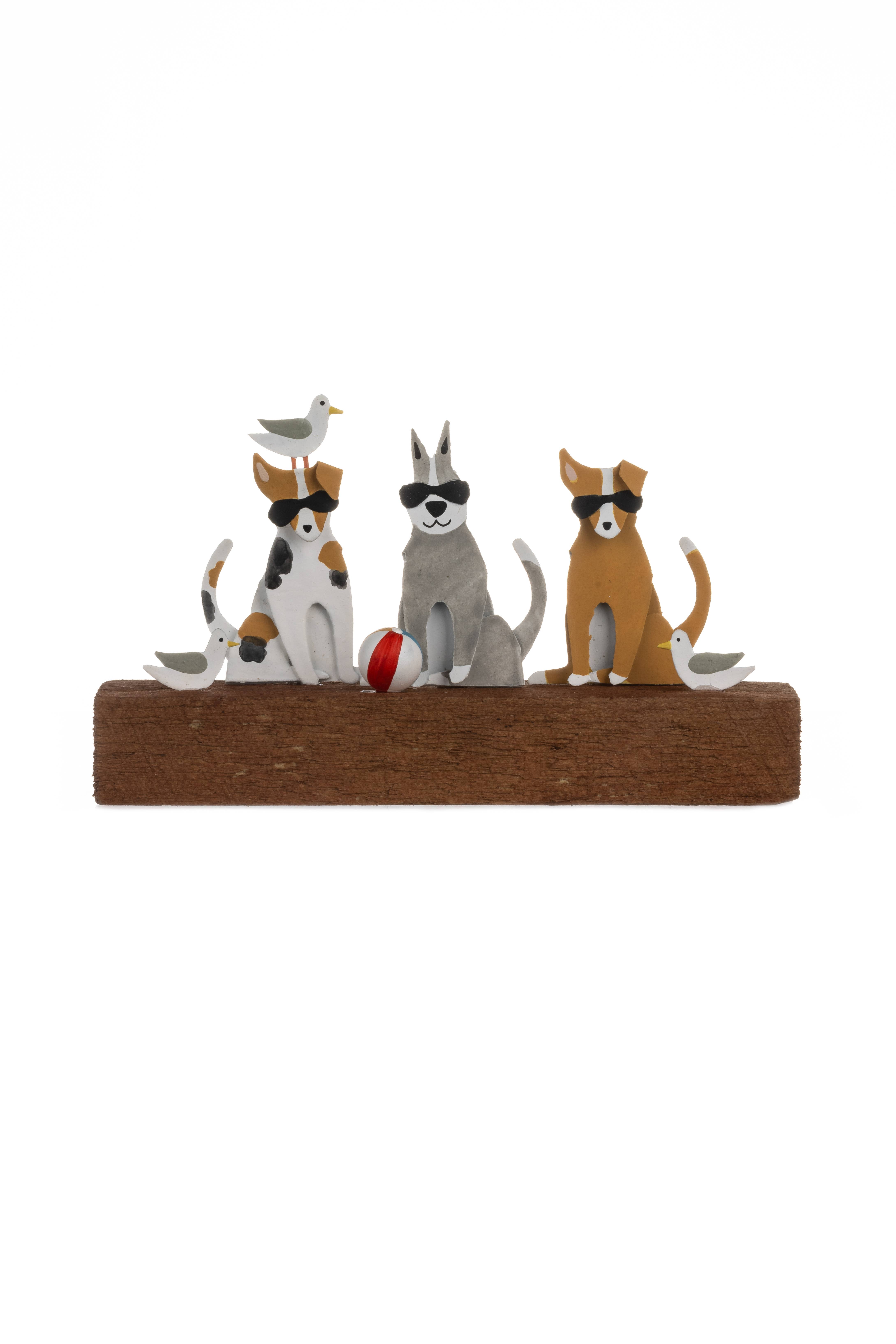 Shoeless Joe Ltd – wholesale Decorative figurine – Beach Doggos with Ball