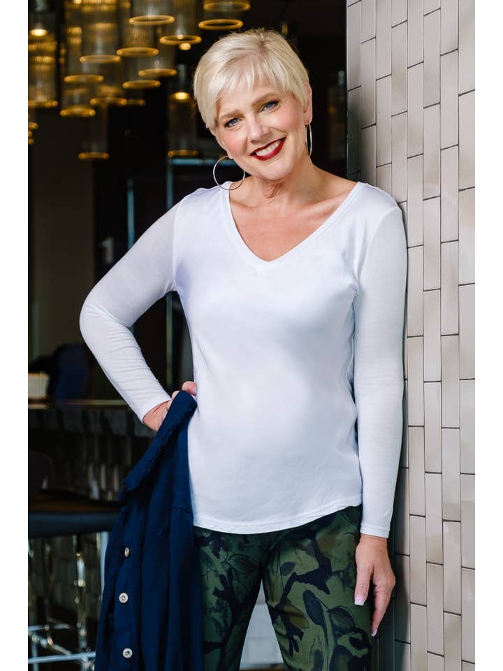 TINA Stephens Italy/Tees By Tina - Wholesale T-Shirt - Women's - Everly Viscose Sheen Top (BLS137)2