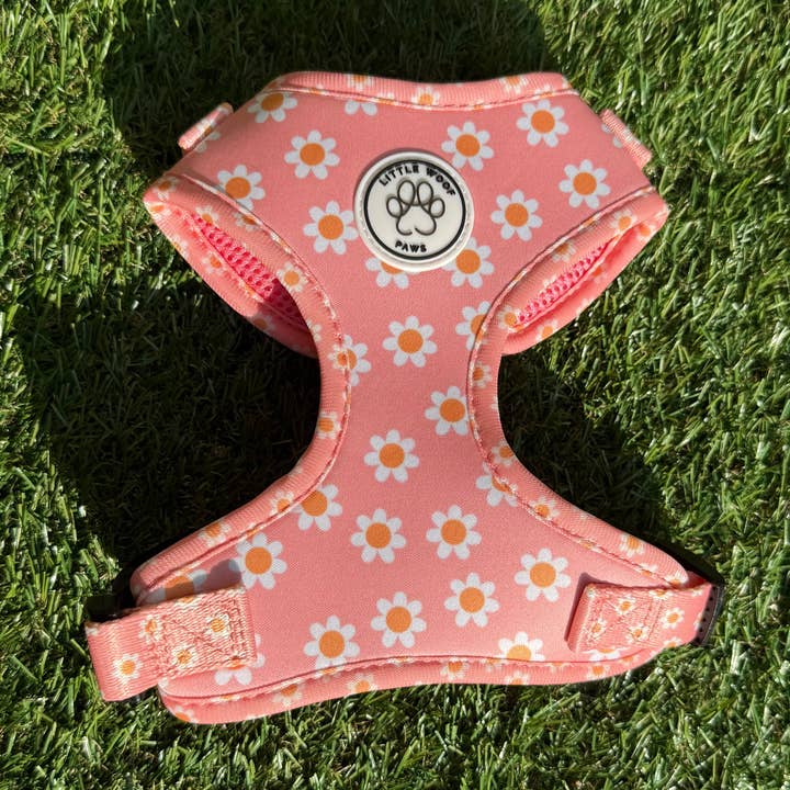 Pettorina per cani rosa con fiori - Dazzling Daisy per la vendita all'ingrosso da parte di Littlewoofpaws