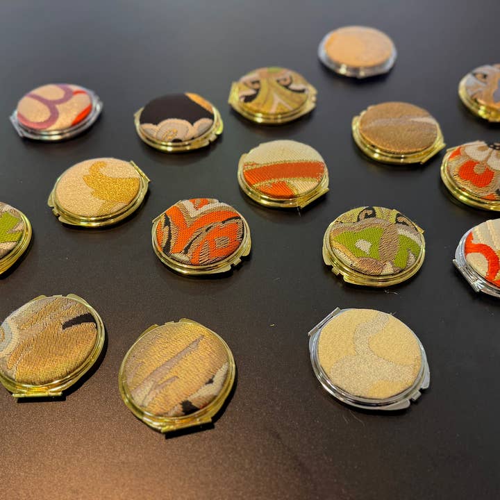 KOTO - Wholesale Compact Mirror - Kimono Obi Compact Mirror (Gold)3