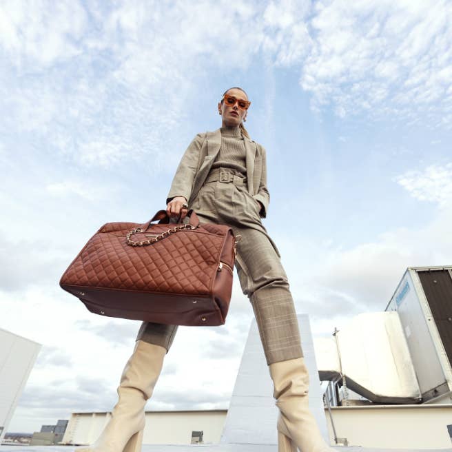 MKF Lexie Reisetasche für Damen aus veganem Leder von Mia K für den Großhandel von MKF Collection