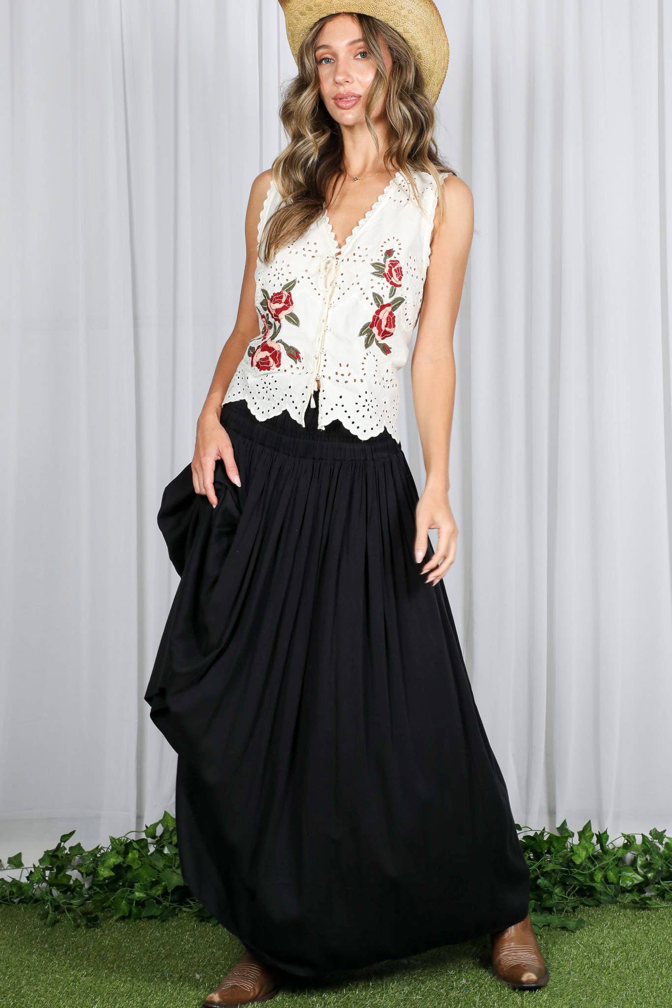 Vine & Love - Wholesale Skirt - Women's - Casual Maxi Flowy Bohemian Renaissance Long Skirt VS8294023