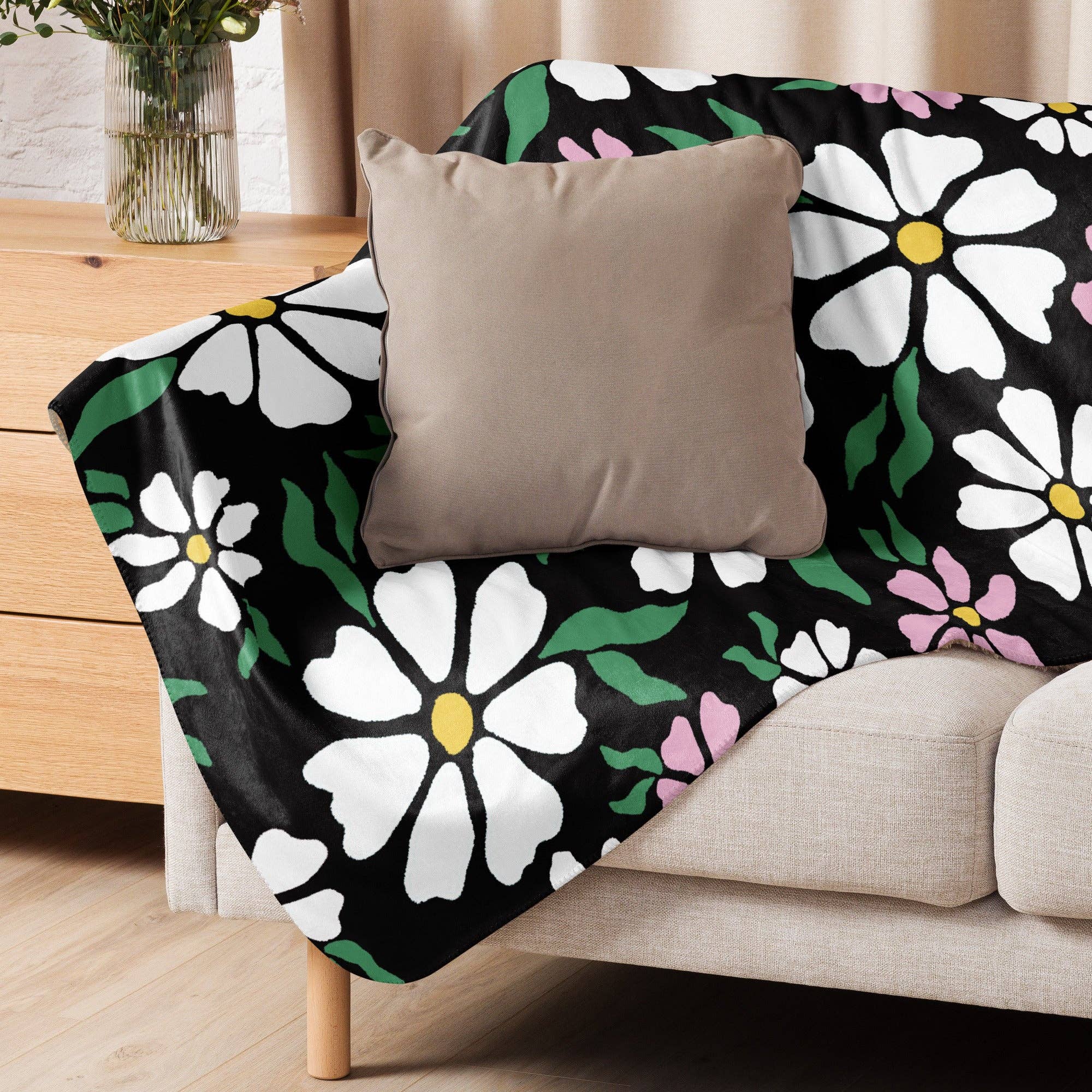 SulleTehty.com | MadeForYou.com - Wholesale Decoratiedeken - "Kukka" deken2