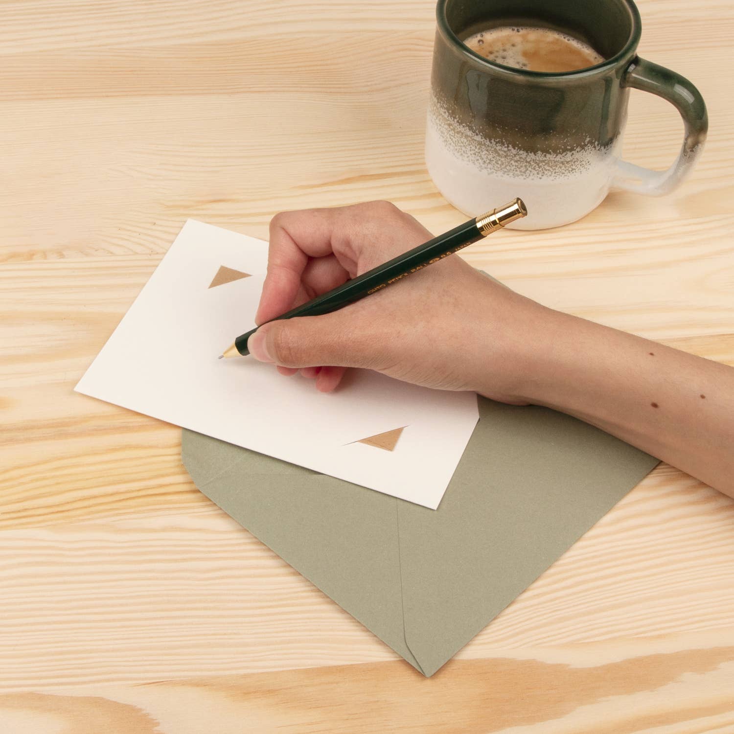 La Fabrique à Sachets - Wholesale Envelopes - Olive green envelope2