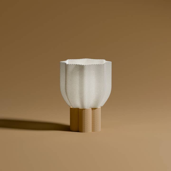 MINIMUM DESIGN - Wholesale Accent/Desk Lamp - Bloom Table Lamp - Natural beige - Sculptural and Sustainable Design2