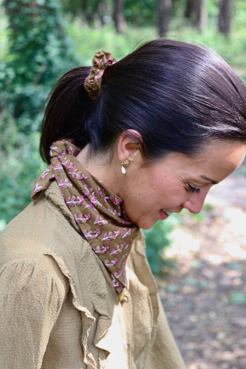 Maho - Wholesale Scrunchie - Women's - Bridget Olive Flowers8