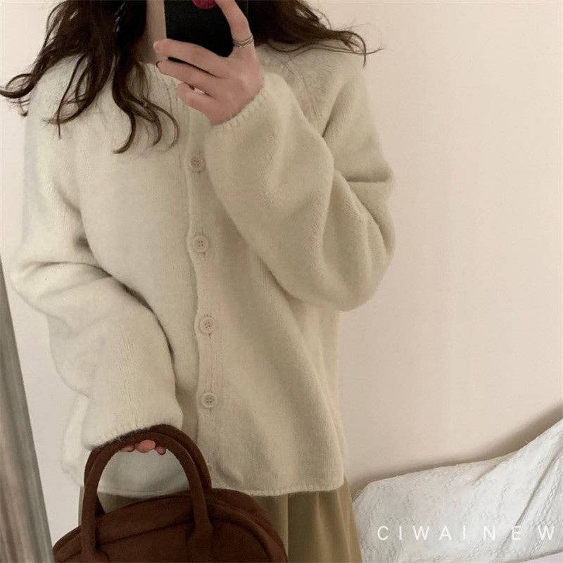 FurDecoration - Wholesale Cardigan - Women's - Loose Fit Round Neck Soft Knit Cardigan Sweater1
