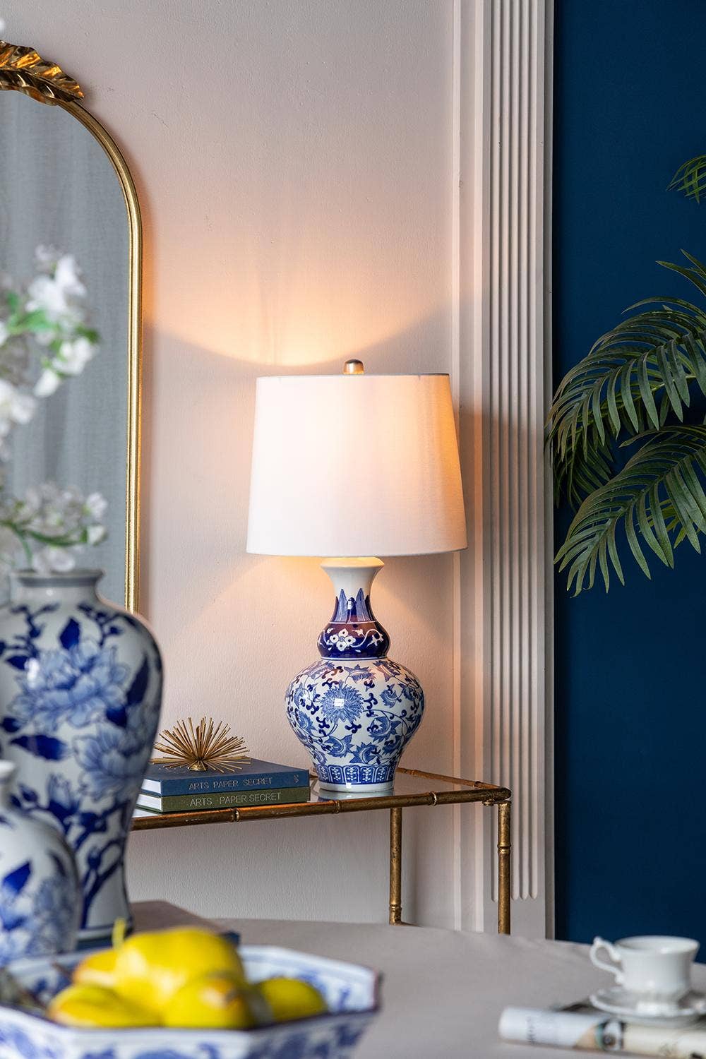 A&B Home Group Inc. - Wholesale Accent/Desk Lamp - D14x27.5" Blue and White Round Ceramic Vase Lamp3