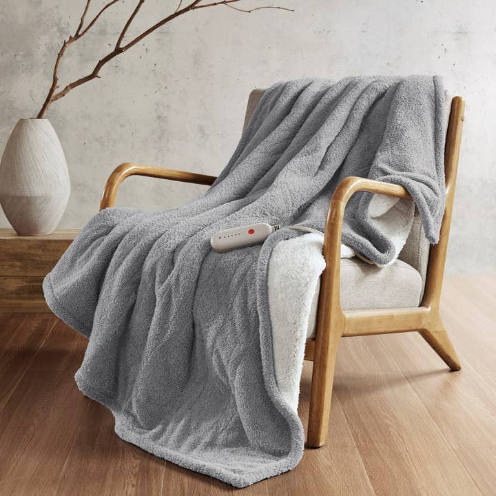 Olliix - Wholesale Bedding Blanket - Dream Soft Heated Throw 50x60"