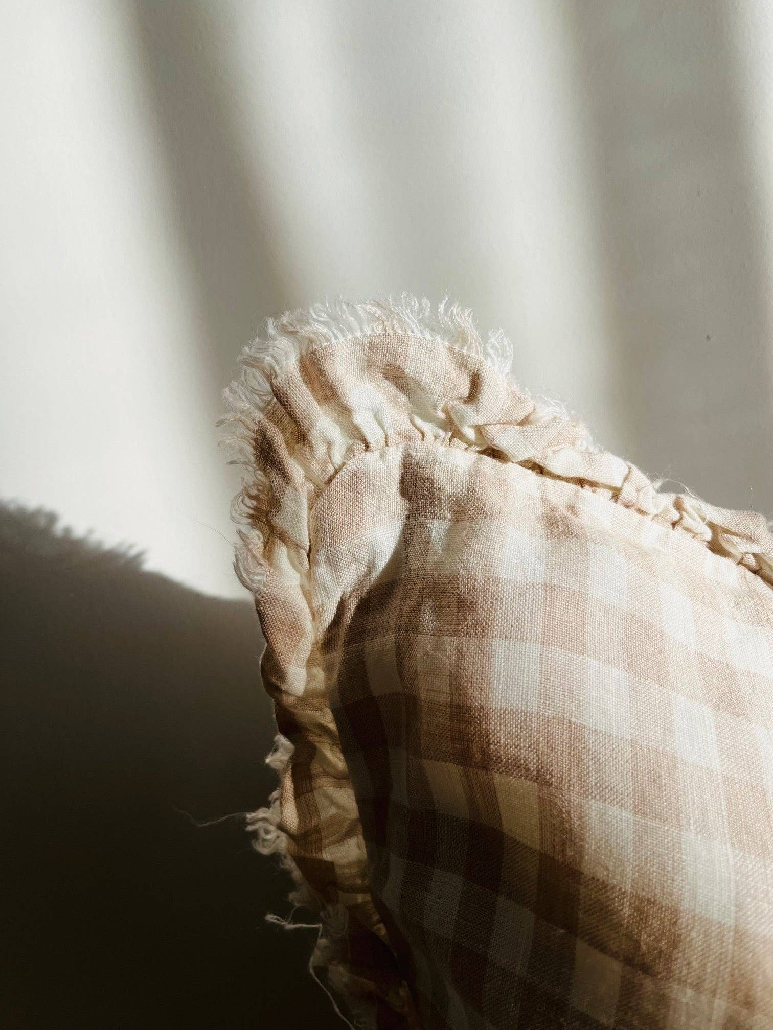 Mama and Tochter - Wholesale Throw Pillow Cover - Pure French Linen Frayed Edge Ruffle Cushion Cover - Beige Gingham1