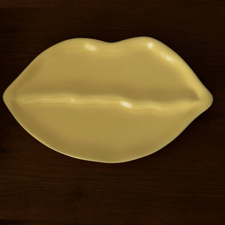 Sisi, house of style BV - Wholesale Decorative plate/dish/bowl - Sisi lip plate, butter yellow 1