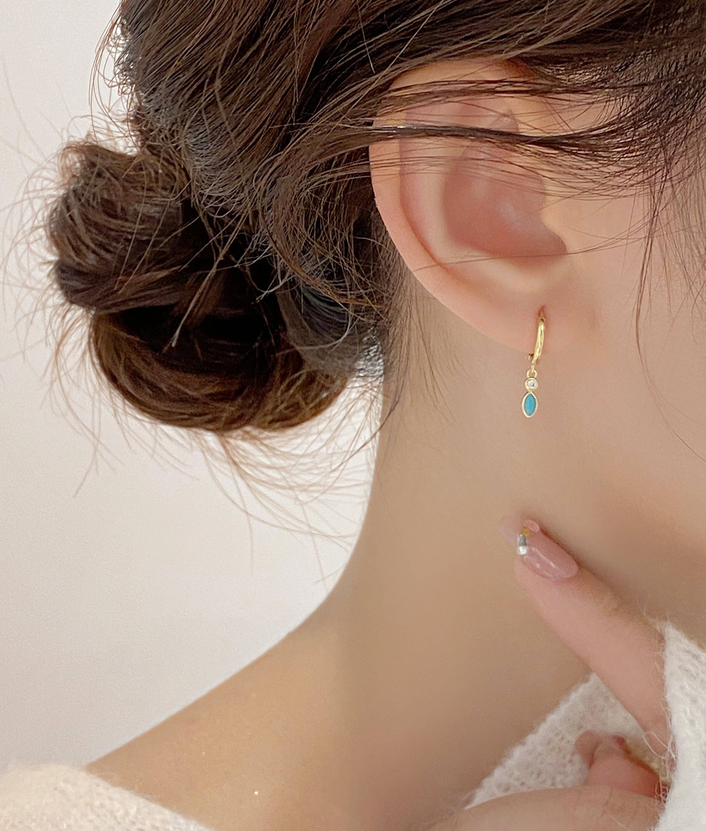 happyzzzsu - Wholesale Huggie Earrings - Sterling Silver Tiny Turquoise Hoop Earrings4