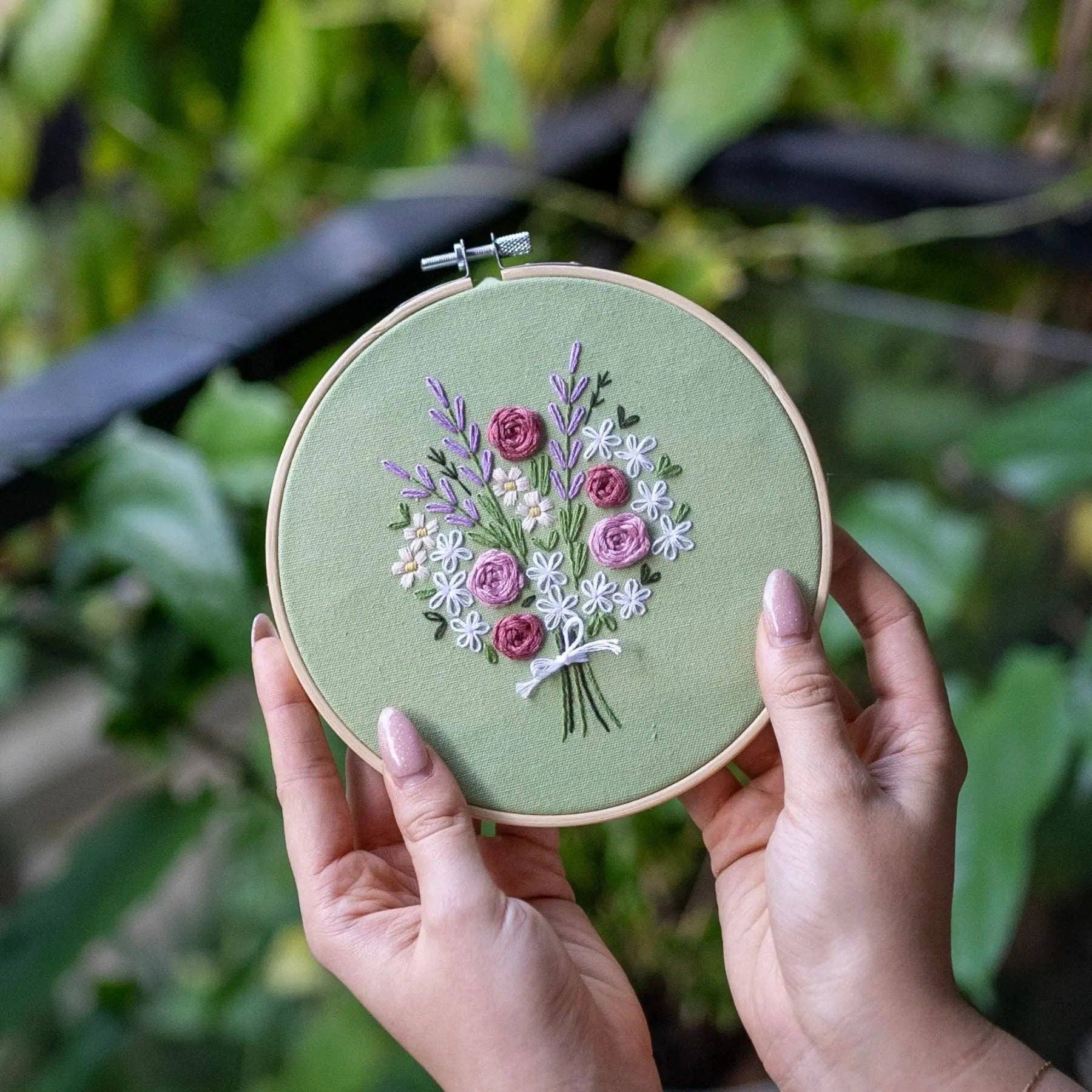 Craft Club – Großhandel Kreuzstich-/Stickzubehör – DARLING DAISY BOUQUET - Stickset0