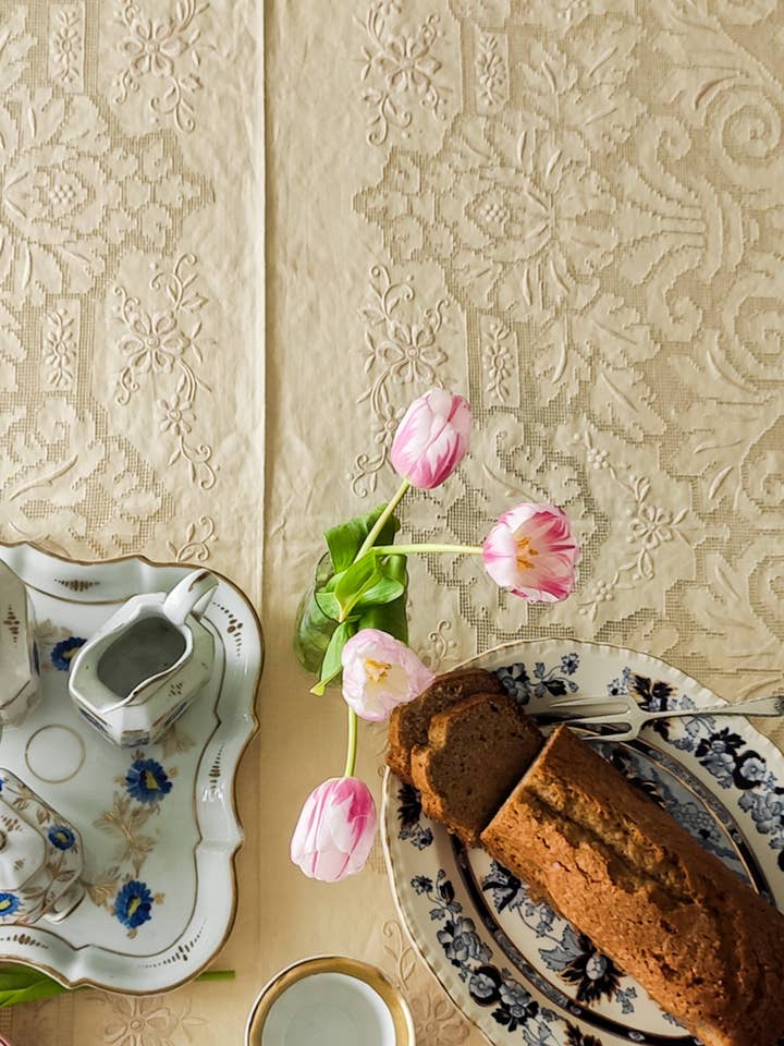 Sicilian paraded linen tablecloth with 12 napkins for wholesale by Heyfoo