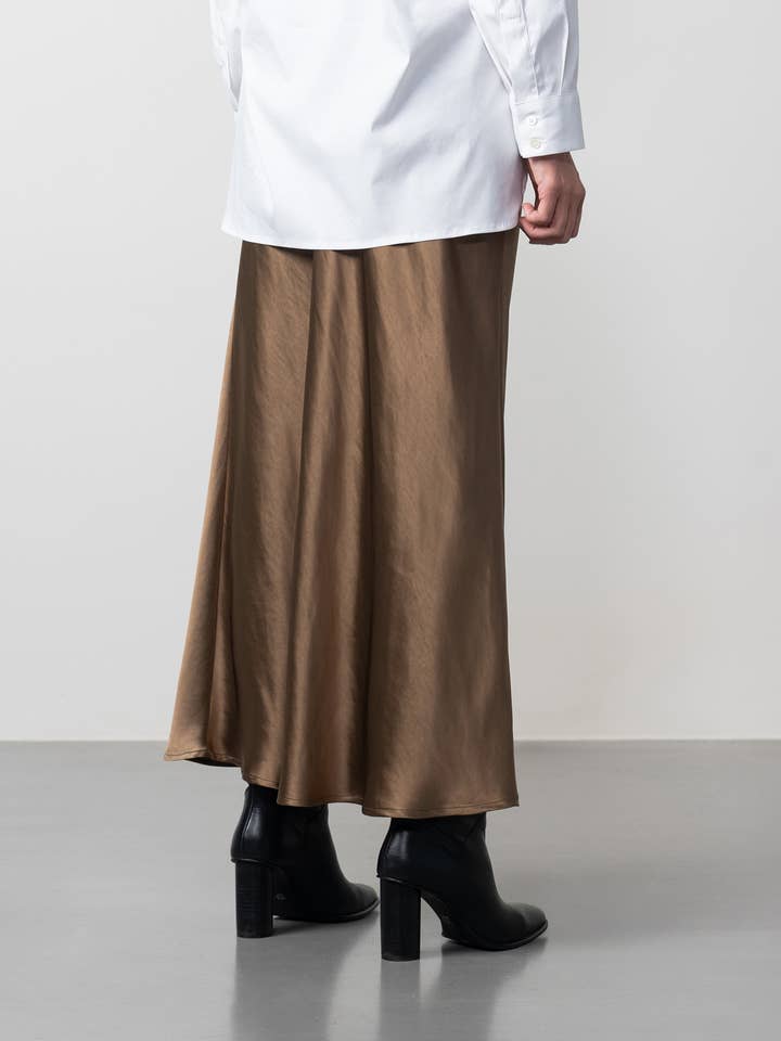 Etiem - Wholesale Skirt - Women's - Satin Midi Skirt4