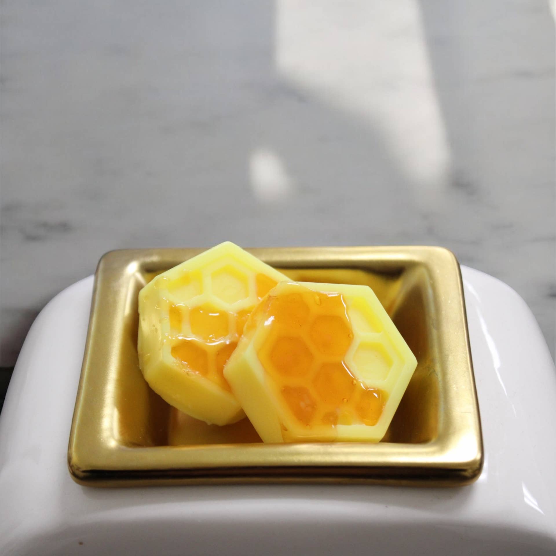 Get Wick'd Candle Co. - Wholesale Wax Melt - Honey Bee Hive Wax Melts2