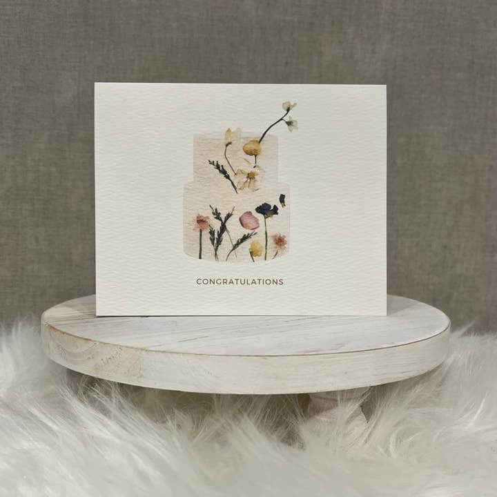 Paper Kuts - Vente Cartes de félicitations - Gâteau de mariage floral — Carte de félicitations, enveloppe Kraft incluse4