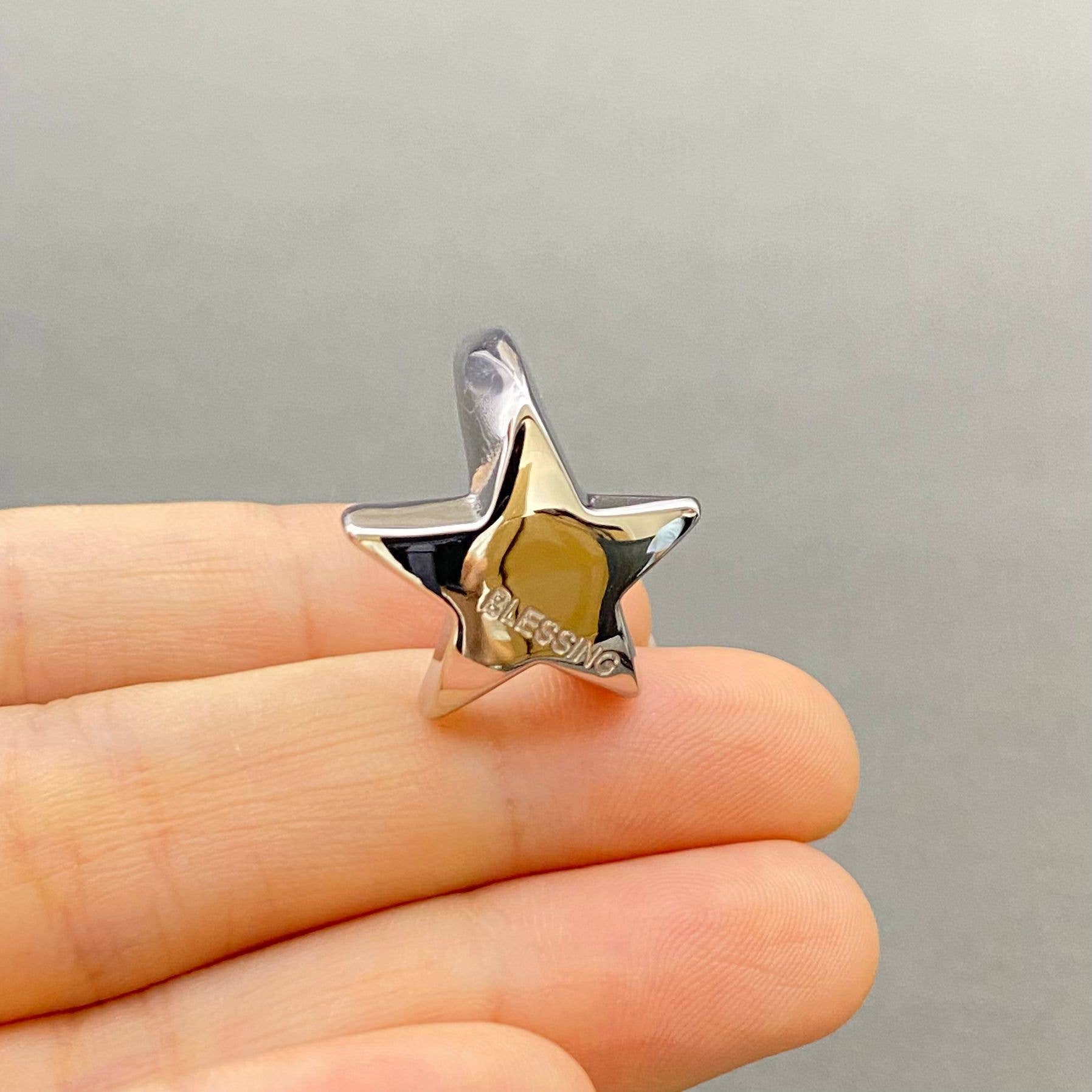 Mio Queena - Wholesale Cocktail/Statement Ring - BLESSING Star 18K Gold Plated Stainless Steel Ring - FGS/MS3