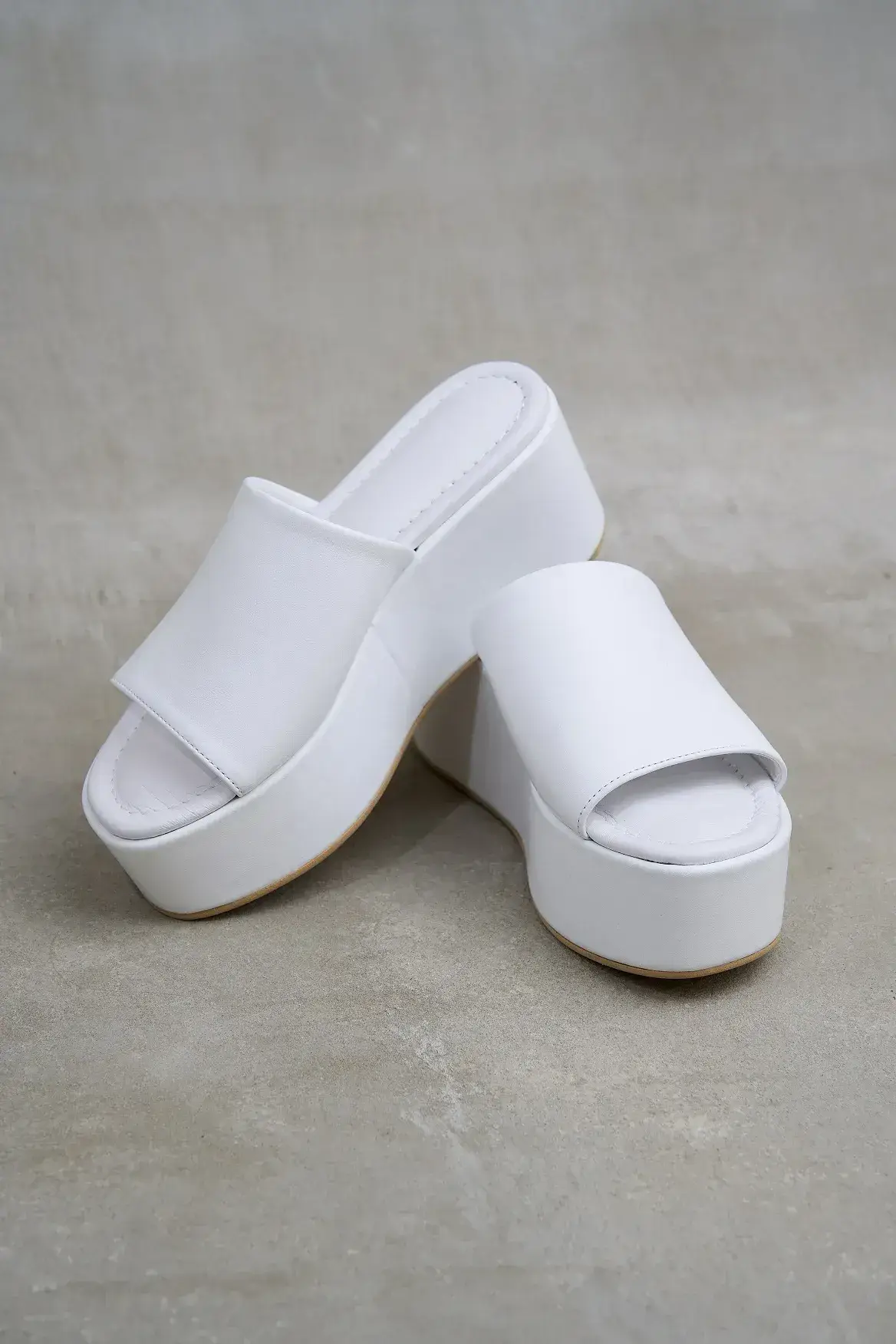 Nenya Fashion Limited – wholesale Sandals – Women's – VIM Leather Platform Sabots0