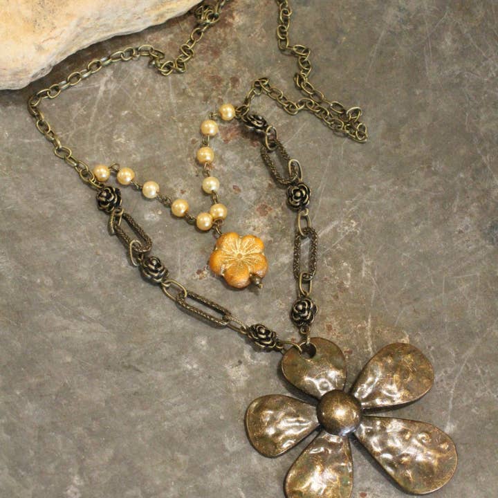 The Primitive Peddler, Inc. - Wholesale Pendant/Charm Necklace - Czech Flower Vintage Elite Stone Layered Necklace