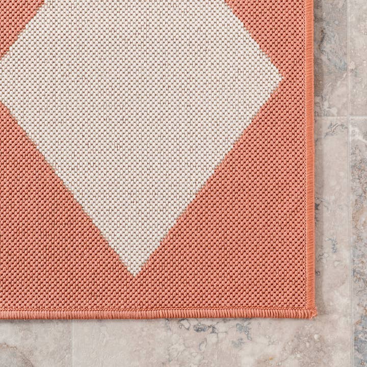 Beige Sabina Diamond Trellis Indoor/Outdoor Area Rug for wholesale on Faire20