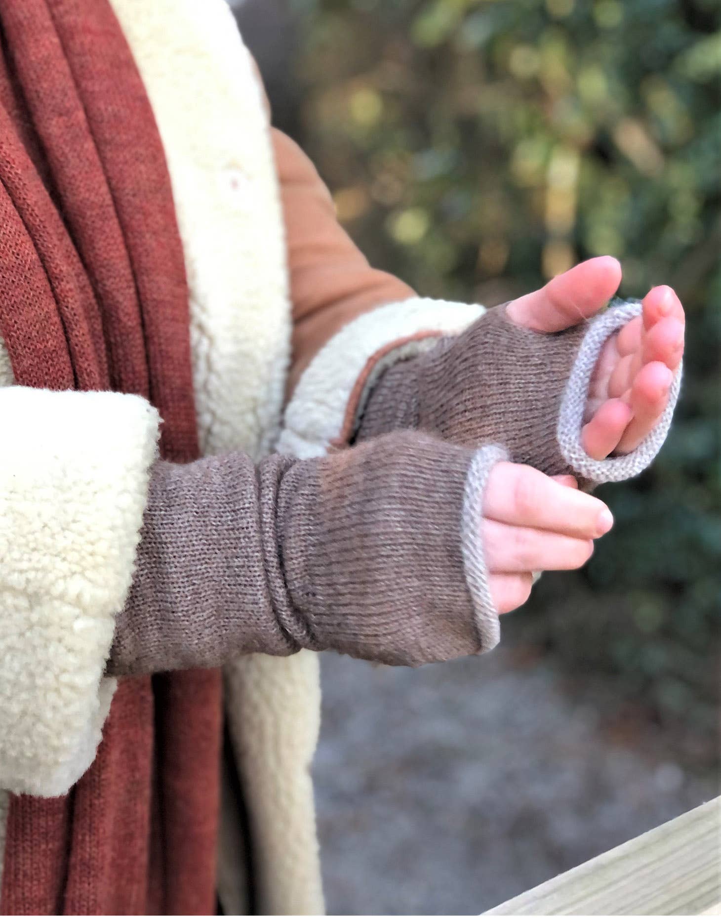 Samantha Holmes Alpaca Clothing and Gifts - Vendita all'ingrosso Muffole - Donna - Lunghi guanti senza dita in alpaca2